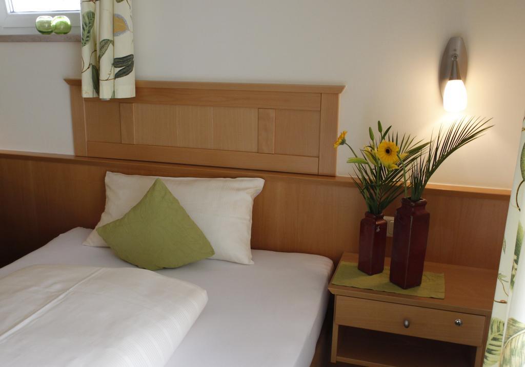 Apart-Hotel Pension Rossmayer 巴特法兴格 客房 照片